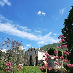 les-gites-du-chateau.fr-provencehotel.com/